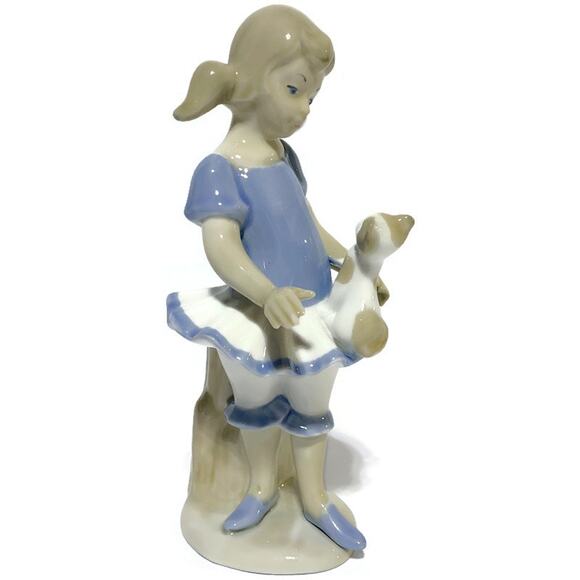 Castille Ballerina Girl With Cat Porcelain Figurine 8.5" In Style of Lladro - Picture 2 of 7